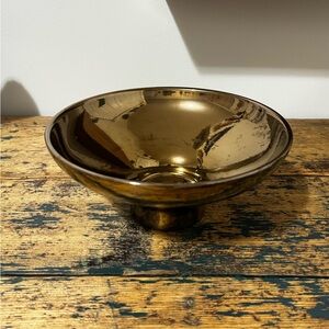 Elegant Gold Ceramic Decorative Bowl